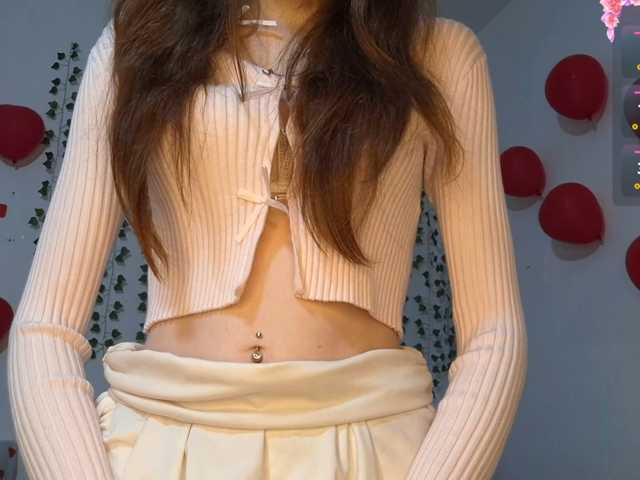 VikkiShon live cam on BongaCams