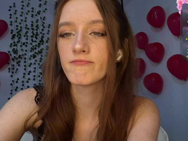 VikkiShon live cam on BongaCams