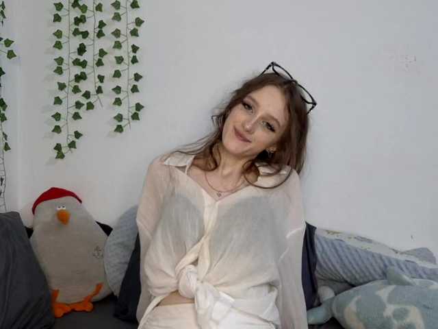 VikkiShon live cam on BongaCams