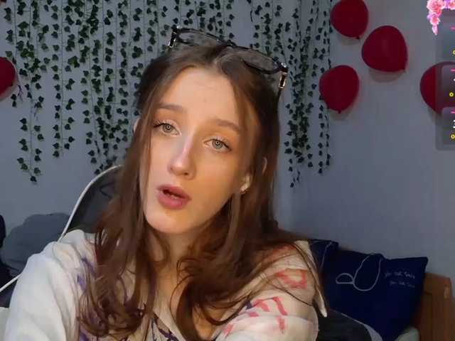 VikkiShon live cam on BongaCams