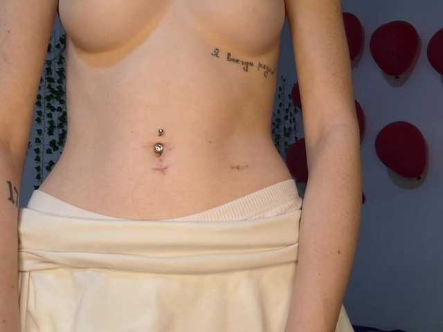 VikkiShon live cam on BongaCams