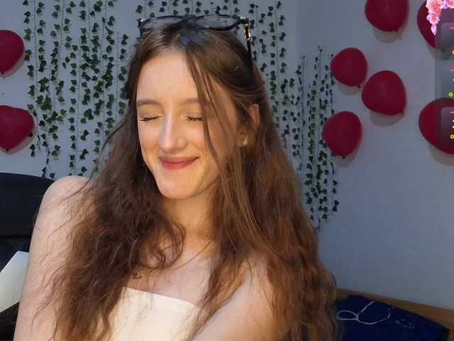 VikkiShon — live female cam