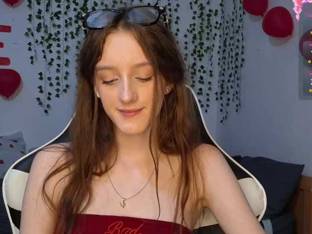 VikkiShon live cam on BongaCams