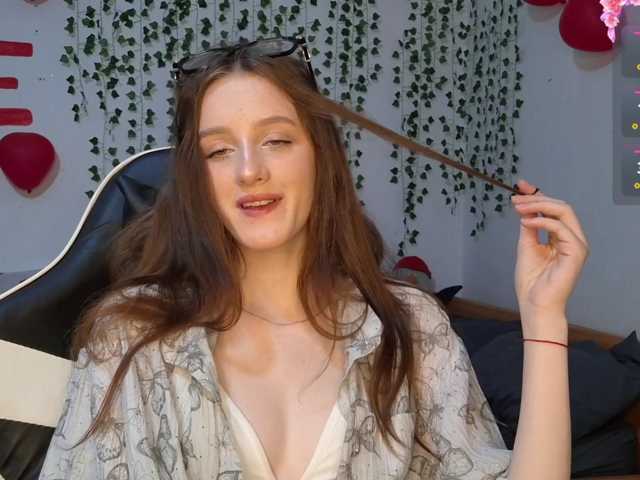 VikkiShon live cam on BongaCams