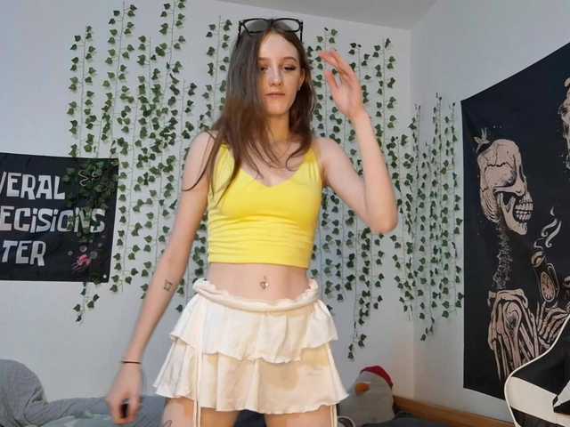 VikkiShon live cam on BongaCams