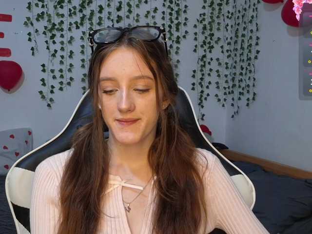 VikkiShon live cam on BongaCams
