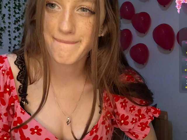 VikkiShon live cam on BongaCams