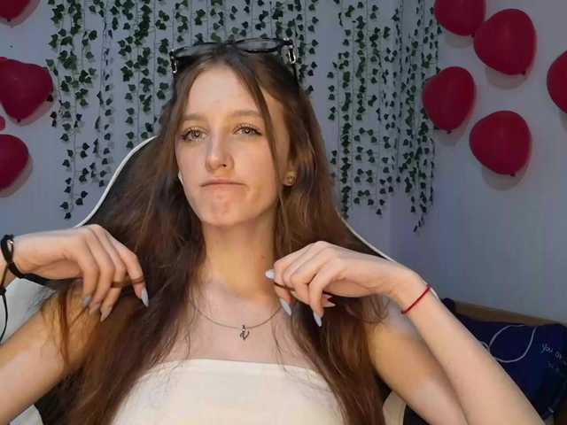 VikkiShon live cam on BongaCams