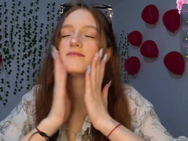 VikkiShon live cam on BongaCams