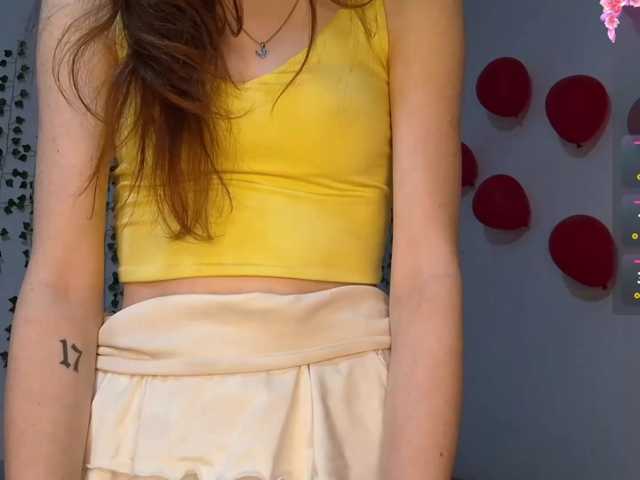 VikkiShon live cam on BongaCams