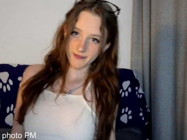 VikkiShon live cam on BongaCams