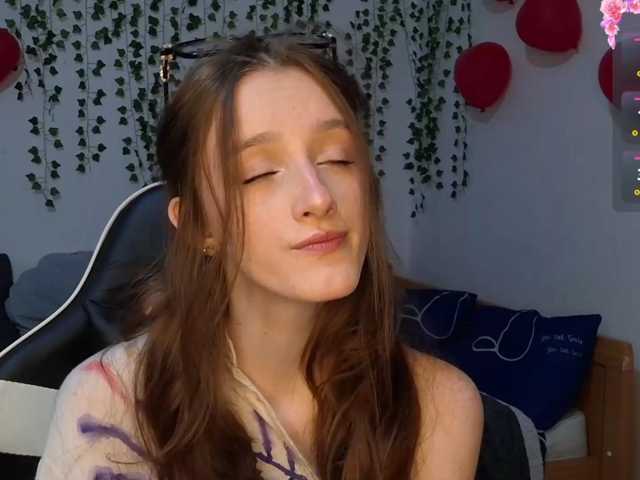 VikkiShon live cam on BongaCams