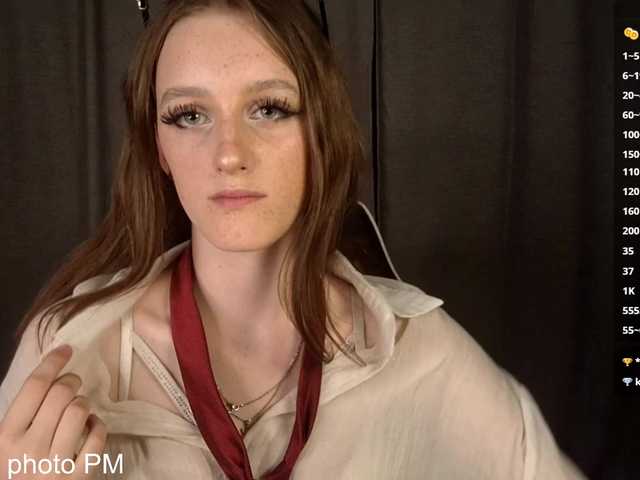 VikkiShon live cam on BongaCams