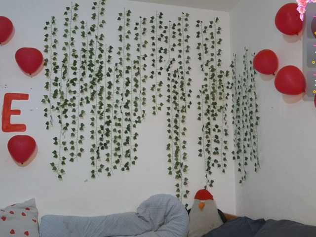 VikkiShon live cam on BongaCams