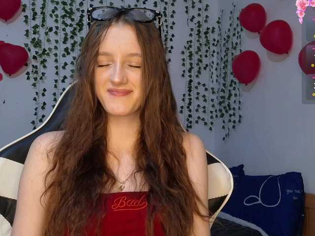 VikkiShon live cam on BongaCams