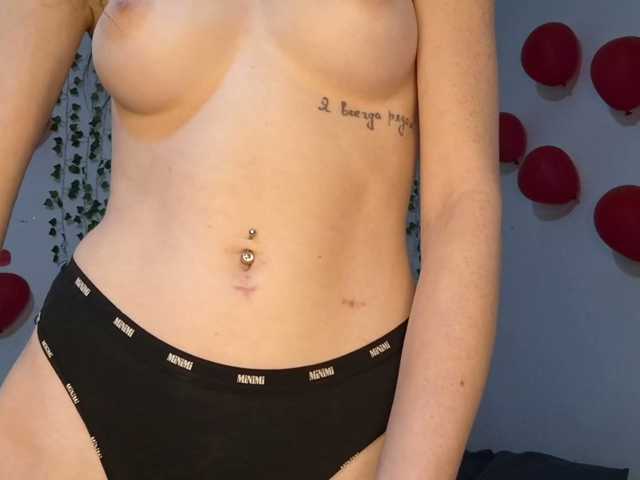 VikkiShon live cam on BongaCams