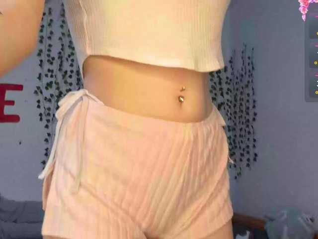 VikkiShon live cam on BongaCams