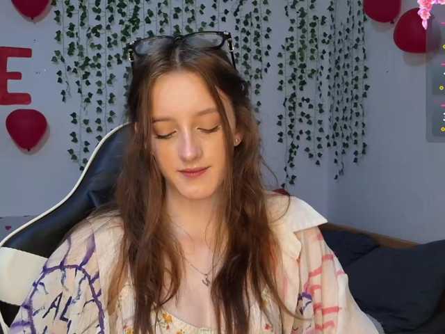 VikkiShon live cam on BongaCams