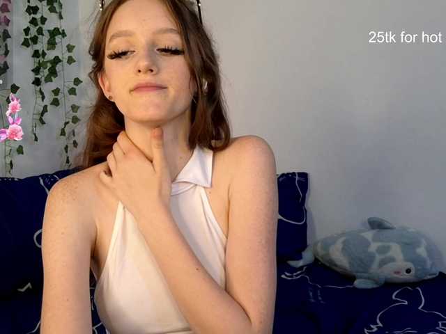 VikkiShon live cam on BongaCams