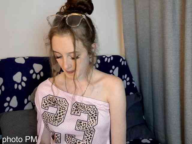VikkiShon webcam