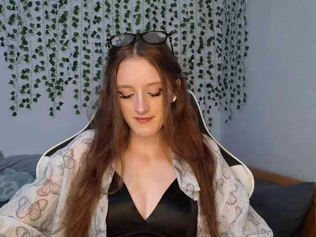 VikkiShon webcam