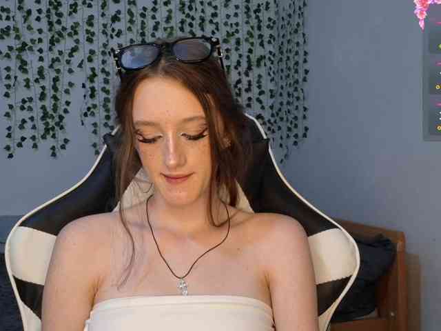 VikkiShon webcam