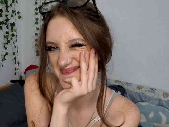 VikkiShon webcam
