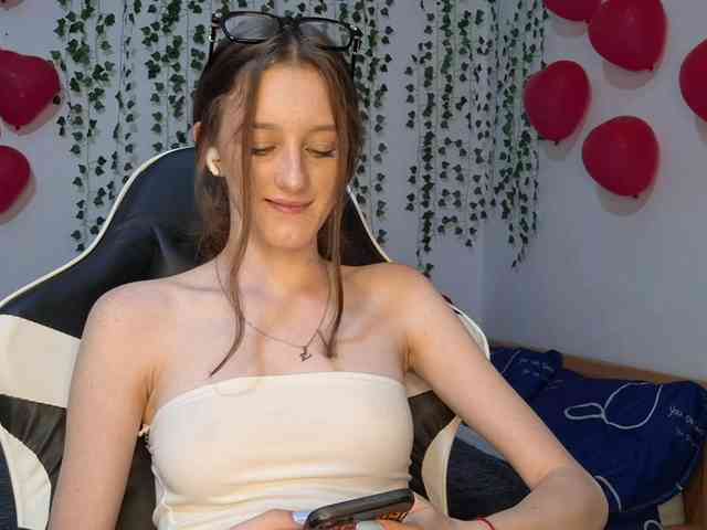 VikkiShon webcam