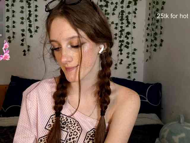 VikkiShon webcam