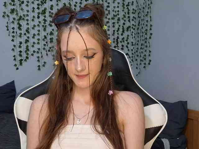 VikkiShon webcam