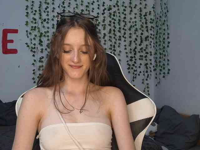 VikkiShon webcam