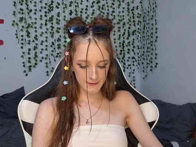 VikkiShon webcam