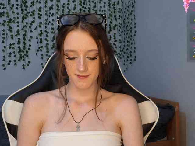 VikkiShon webcam