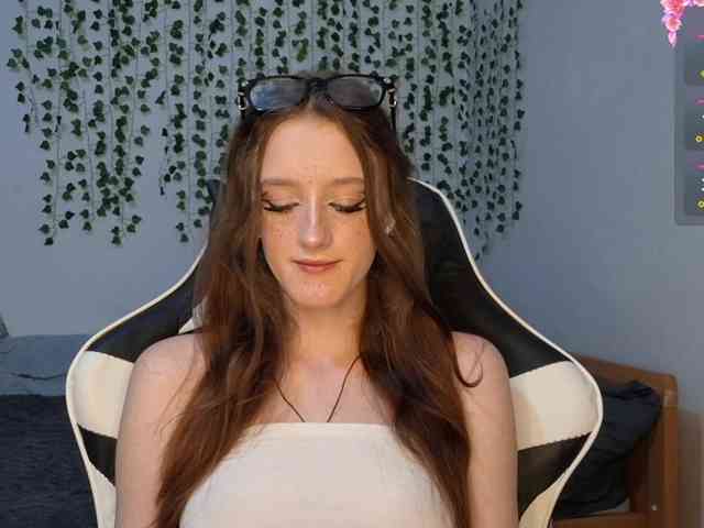 VikkiShon webcam