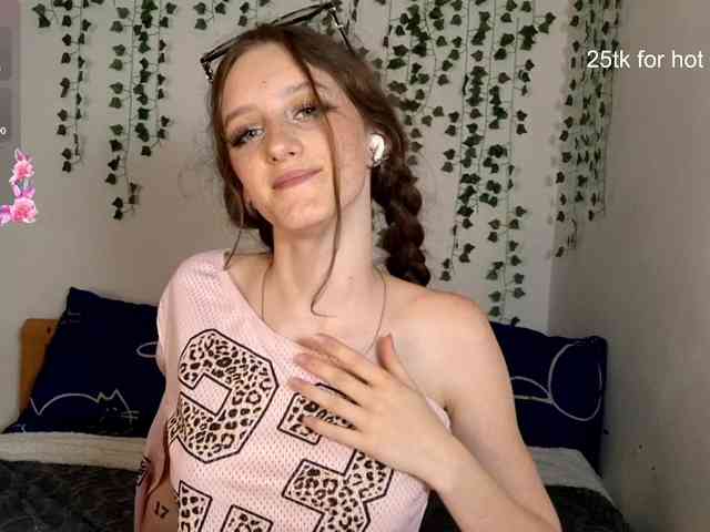 VikkiShon webcam
