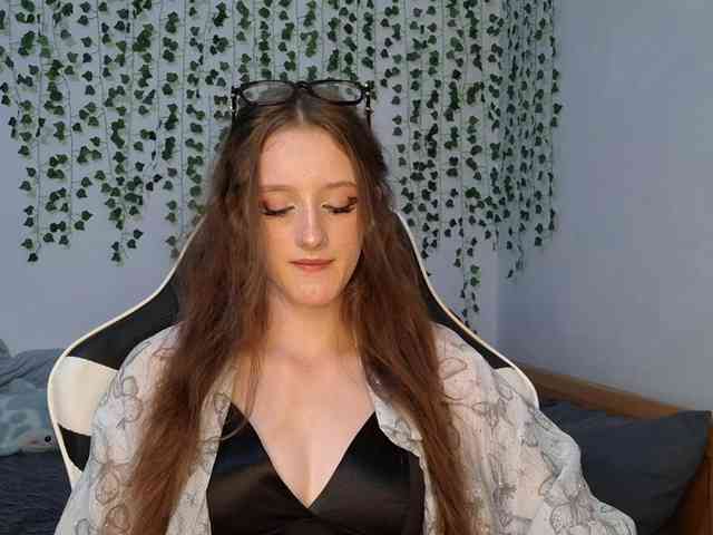 VikkiShon webcam
