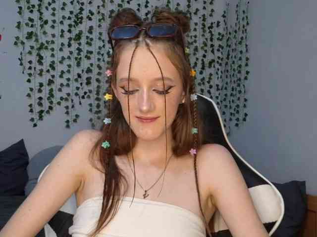VikkiShon webcam