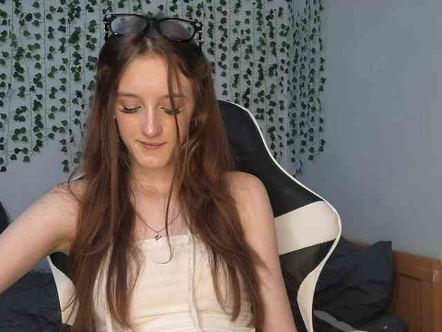 VikkiShon webcam