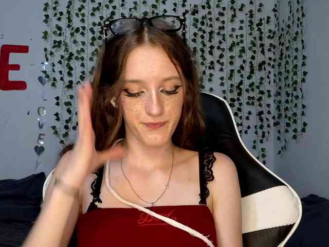 VikkiShon webcam