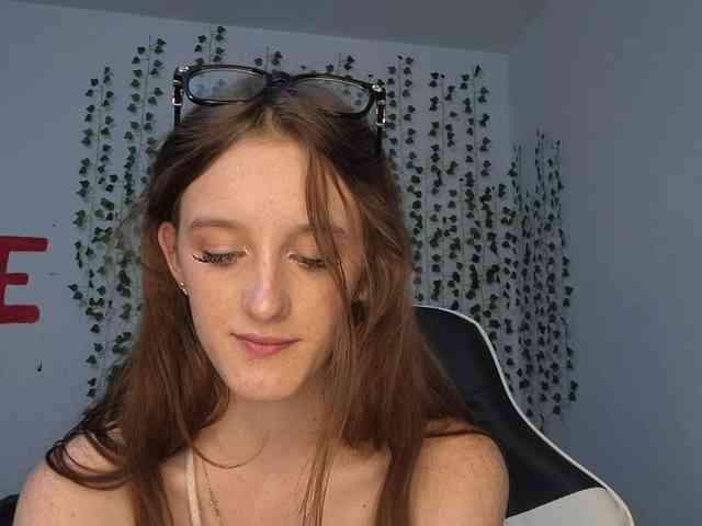 VikkiShon webcam
