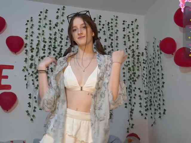 VikkiShon webcam