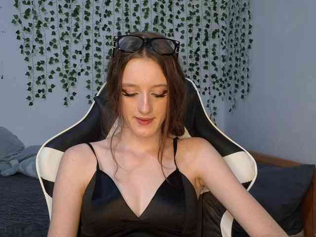 VikkiShon webcam