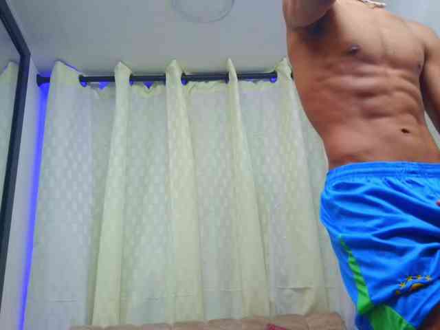 couple-hot-xxx webcam