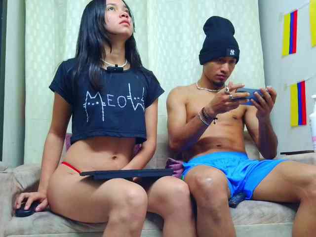 couple-hot-xxx webcam