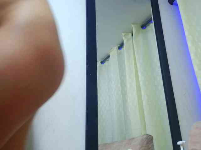 couple-hot-xxx webcam