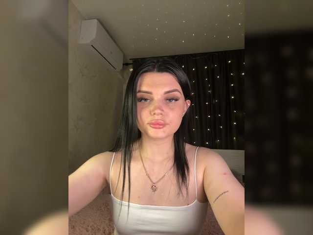 MeryLuxe live cam on BongaCams