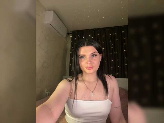 MeryLuxe live cam on BongaCams