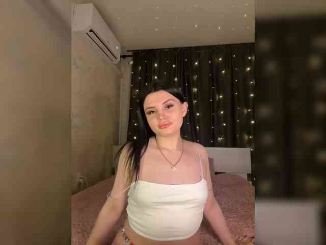 MeryLuxe webcam
