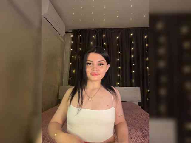 MeryLuxe webcam