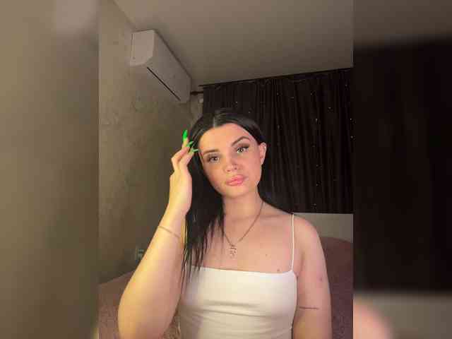 MeryLuxe webcam